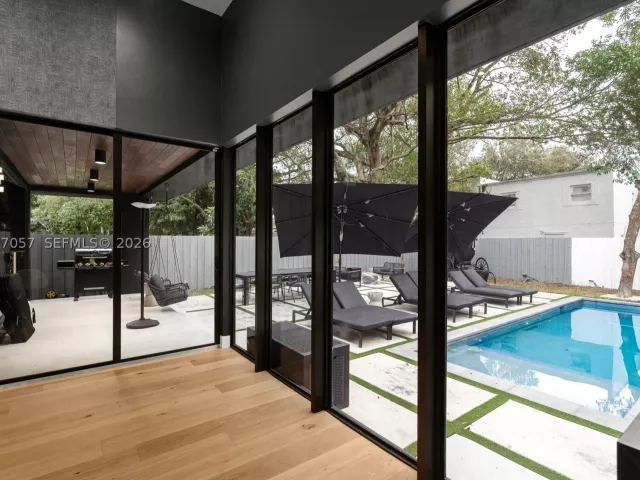 Продажа дома по адресу 400 NW 49th St - фото 9390575