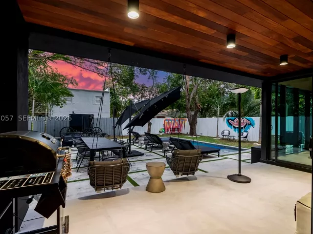 Продажа дома по адресу 400 NW 49th St - фото 9390562