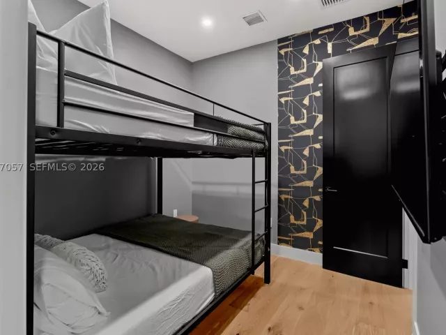 Продажа дома по адресу 400 NW 49th St - фото 9390589