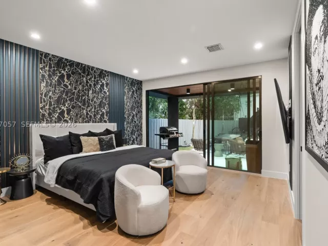 Продажа дома по адресу 400 NW 49th St - фото 9390593