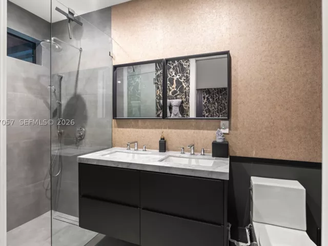 Продажа дома по адресу 400 NW 49th St - фото 9390596