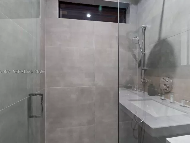 Продажа дома по адресу 400 NW 49th St - фото 9390598