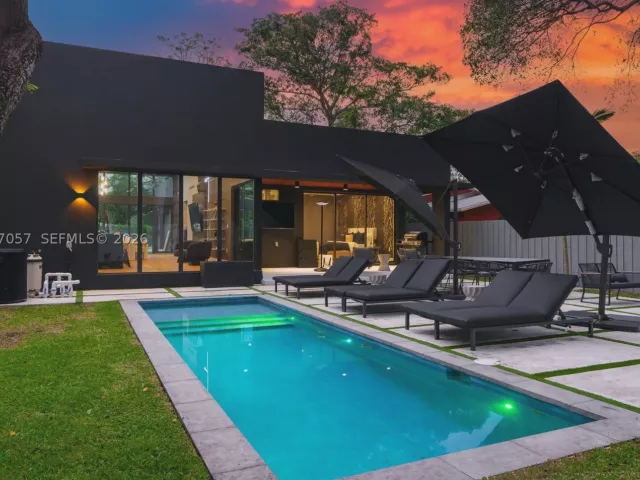 Продажа дома по адресу 400 NW 49th St - фото 9390563