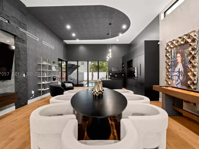 Продажа дома по адресу 400 NW 49th St - фото 9390568