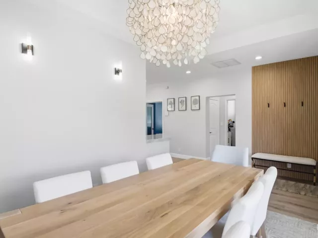 Продажа дома по адресу 398 NE 23rd Street - фото 9395145