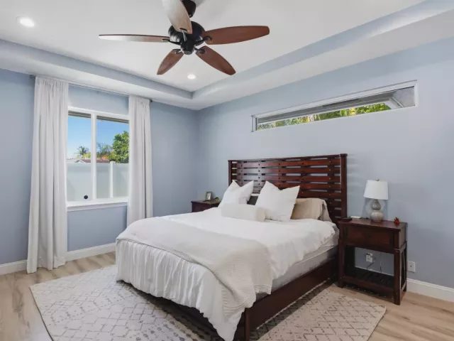 Продажа дома по адресу 398 NE 23rd Street - фото 9395162