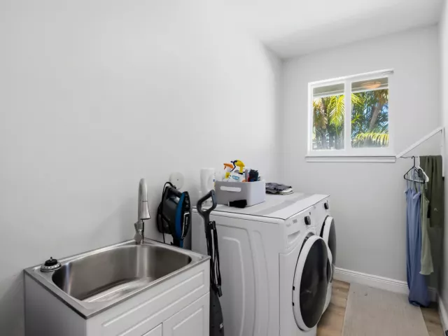 Продажа дома по адресу 398 NE 23rd Street - фото 9395197