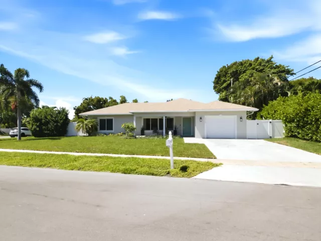 Продажа дома по адресу 398 NE 23rd Street - фото 9395202