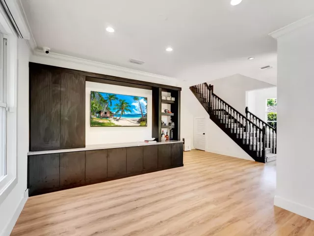 Продажа дома по адресу 5600 Cambridge Boulevard - фото 9383592