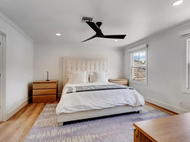 Продажа дома по адресу 5600 Cambridge Boulevard - фото 9383593