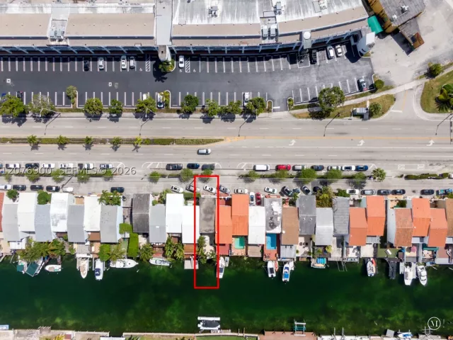 Продажа дома по адресу 2117 NE 123rd St - фото 9385353