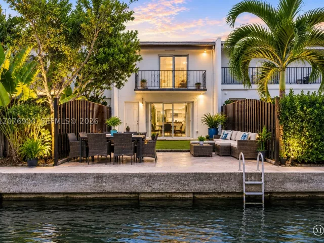 Продажа дома по адресу 2117 NE 123rd St - фото 9385344
