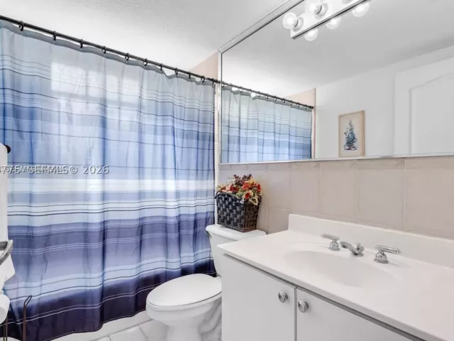 Продажа дома по адресу 13904 SW 18th Ter - фото 9393970