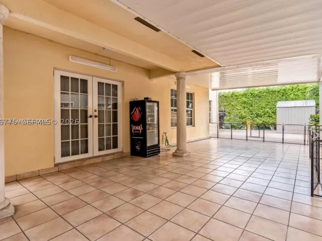 Продажа дома по адресу 13904 SW 18th Ter - фото 9393979