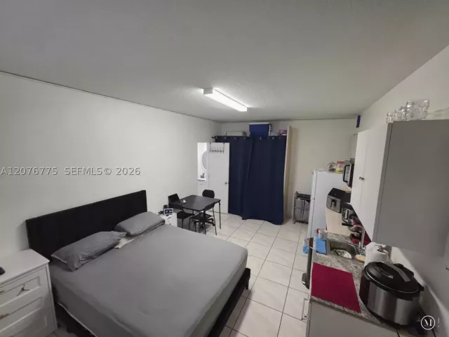 Продажа дома по адресу 13904 SW 18th Ter - фото 9393996