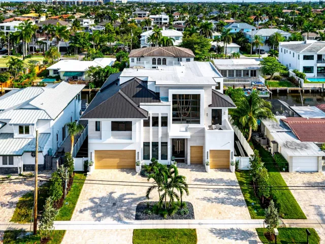 Продажа дома по адресу 748 NE 72nd Street - фото 9384298