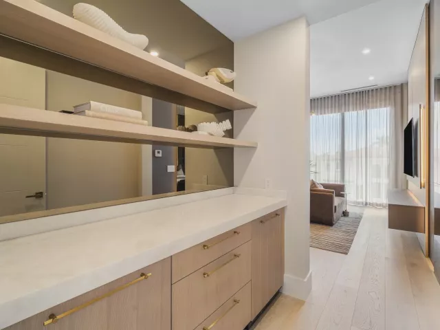 Продажа дома по адресу 748 NE 72nd Street - фото 9384321