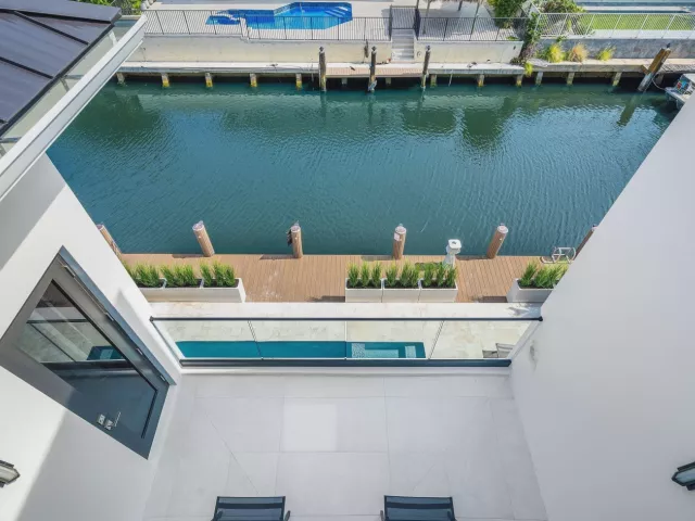 Продажа дома по адресу 748 NE 72nd Street - фото 9384342