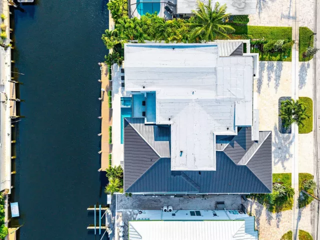 Продажа дома по адресу 748 NE 72nd Street - фото 9384343