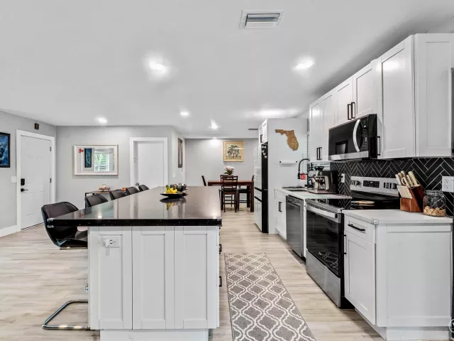 Продажа дома по адресу 4619 Coconut Boulevard - фото 9384951
