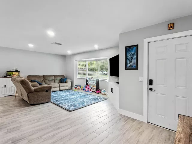 Продажа дома по адресу 4619 Coconut Boulevard - фото 9384942