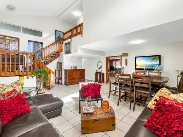 Продажа дома по адресу 9911 SW 136th Ct - фото 9386375