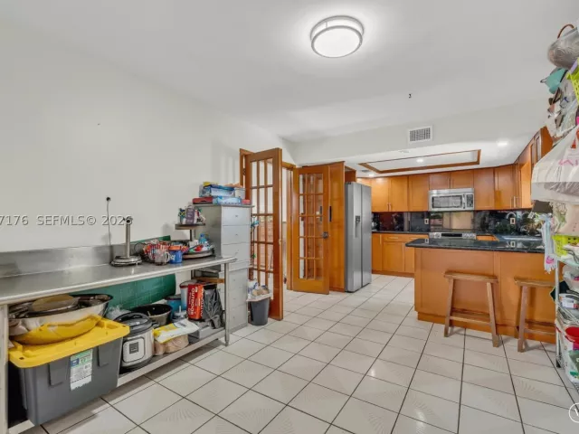 Продажа дома по адресу 9911 SW 136th Ct - фото 9386385