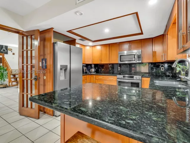 Продажа дома по адресу 9911 SW 136th Ct - фото 9386386