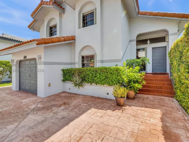 Продажа дома по адресу 9911 SW 136th Ct - фото 9386359