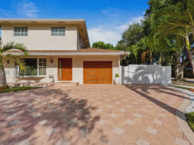 Продажа дома по адресу 2801 N 38th Ave - фото 9386799