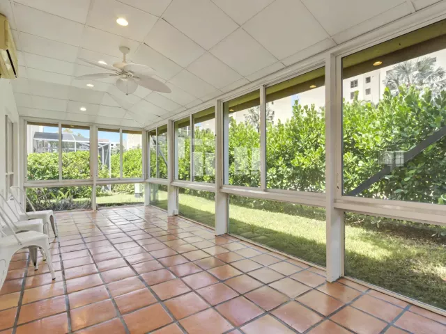 Продажа дома по адресу 7419 Panache Way - фото 9386321