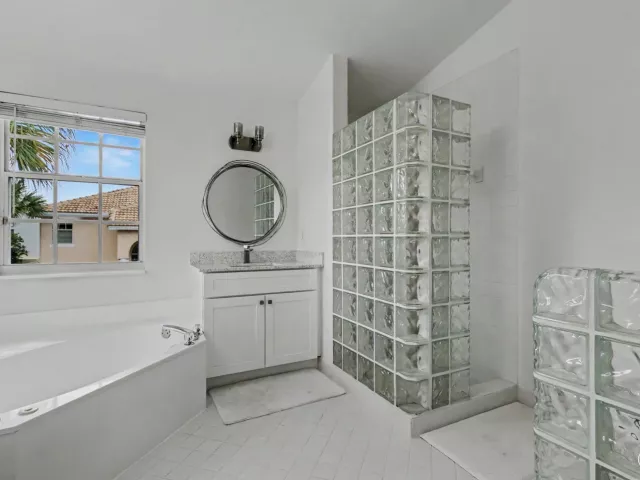Продажа дома по адресу 7419 Panache Way - фото 9386337