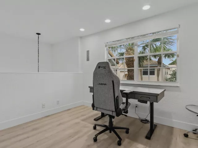 Продажа дома по адресу 7419 Panache Way - фото 9386347