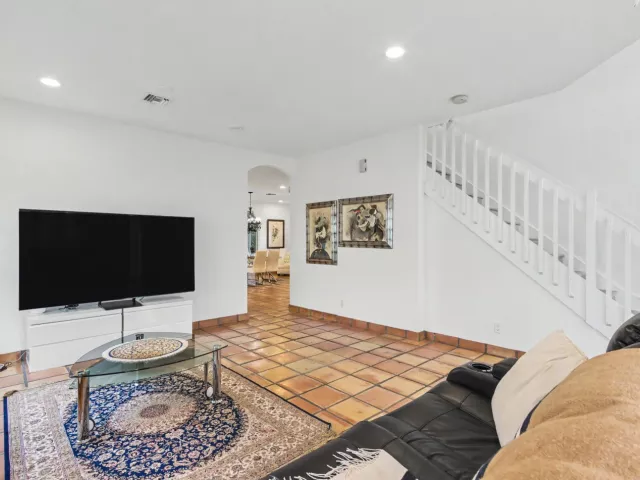 Продажа дома по адресу 7419 Panache Way - фото 9386301