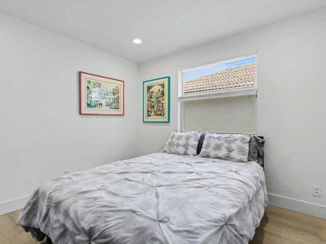 Продажа дома по адресу 7419 Panache Way - фото 9386341