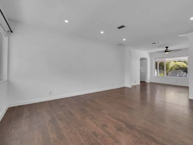 Продажа дома по адресу 2517 Rodman Street - фото 9387871