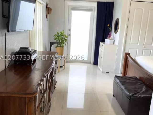 Продажа дома по адресу 4289 NW 5th St - фото 9387803