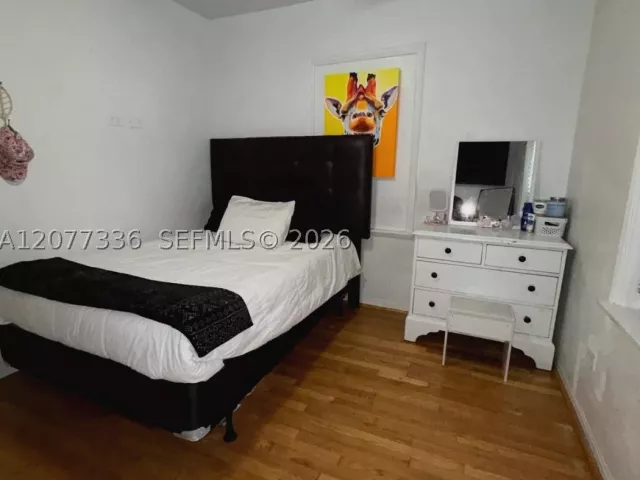 Продажа дома по адресу 4289 NW 5th St - фото 9387804