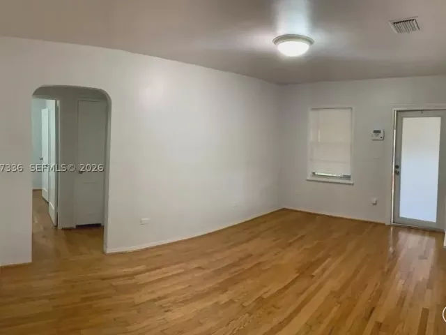 Продажа дома по адресу 4289 NW 5th St - фото 9387807