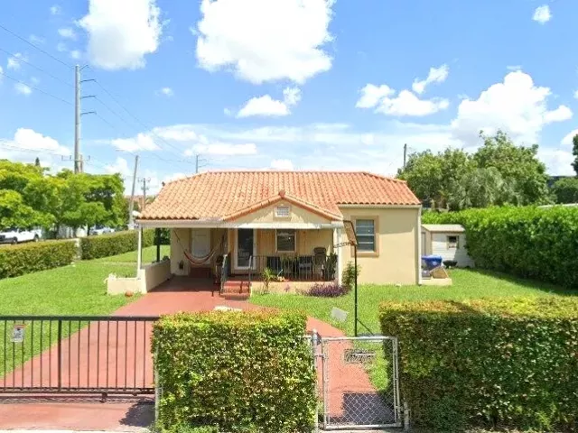 Продажа дома по адресу 4289 NW 5th St - фото 9387792