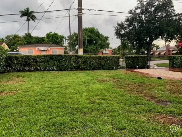 Продажа дома по адресу 4289 NW 5th St - фото 9387817