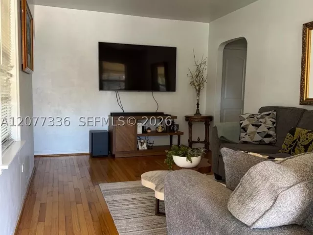 Продажа дома по адресу 4289 NW 5th St - фото 9387796