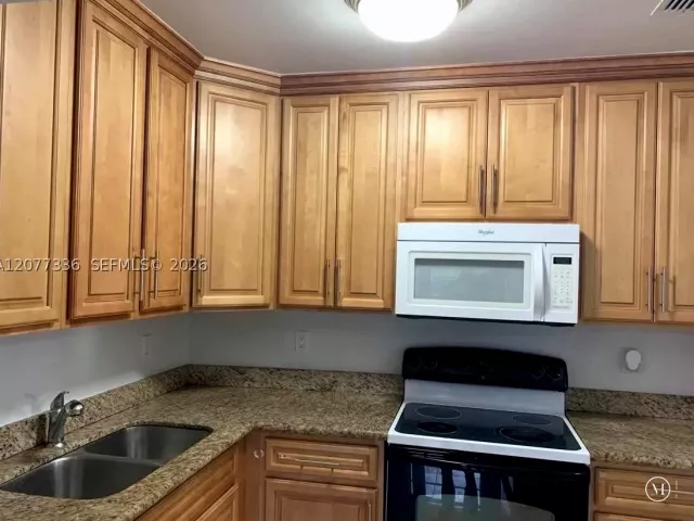 Продажа дома по адресу 4289 NW 5th St - фото 9387799