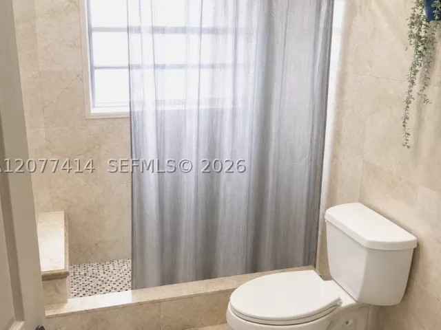 Продажа дома по адресу 5861 SW 149th Ct - фото 9389393