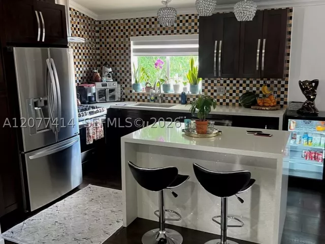 Продажа дома по адресу 5861 SW 149th Ct - фото 9389389