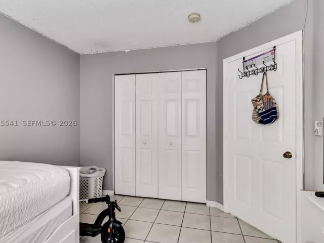 Продажа дома по адресу 18230 SW 143rd Ct - фото 9389371