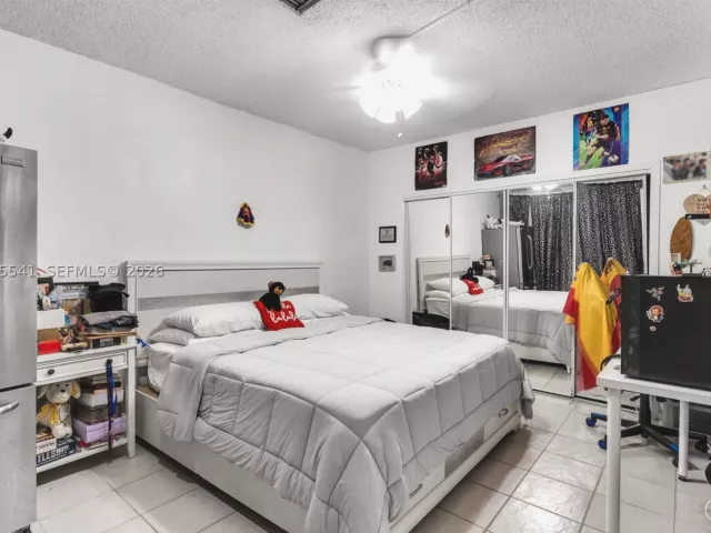 Продажа дома по адресу 18230 SW 143rd Ct - фото 9389377