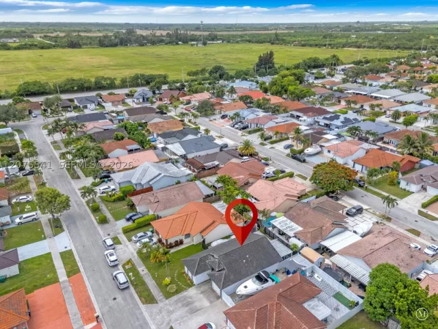 Продажа дома по адресу 18230 SW 143rd Ct - фото 9389381