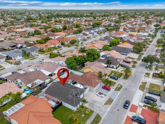Продажа дома по адресу 18230 SW 143rd Ct - фото 9389383