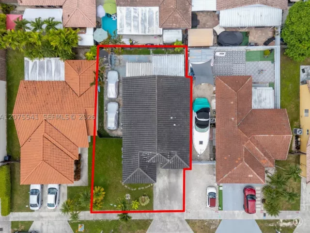 Продажа дома по адресу 18230 SW 143rd Ct - фото 9389384